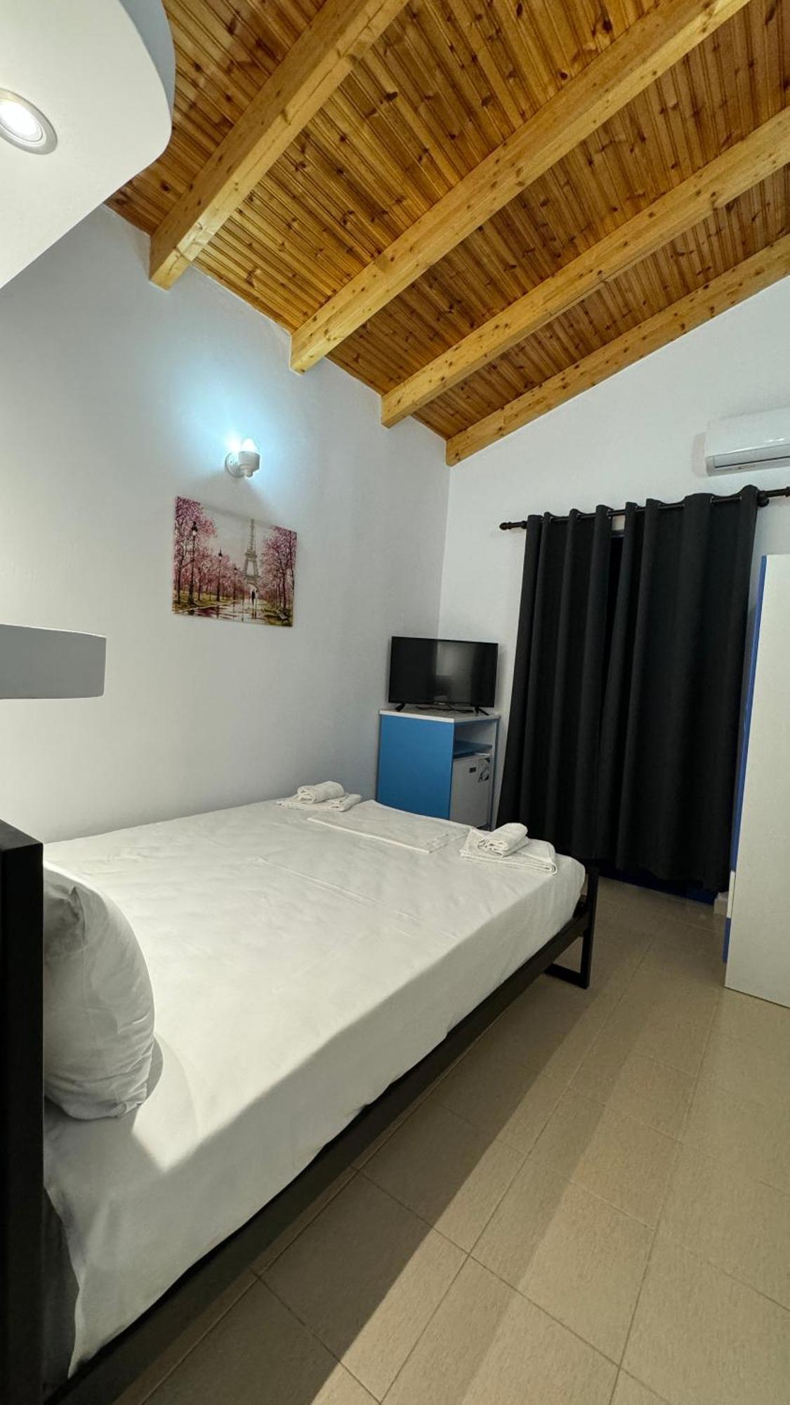Itaka Summer Rooms Lukova Buitenkant foto