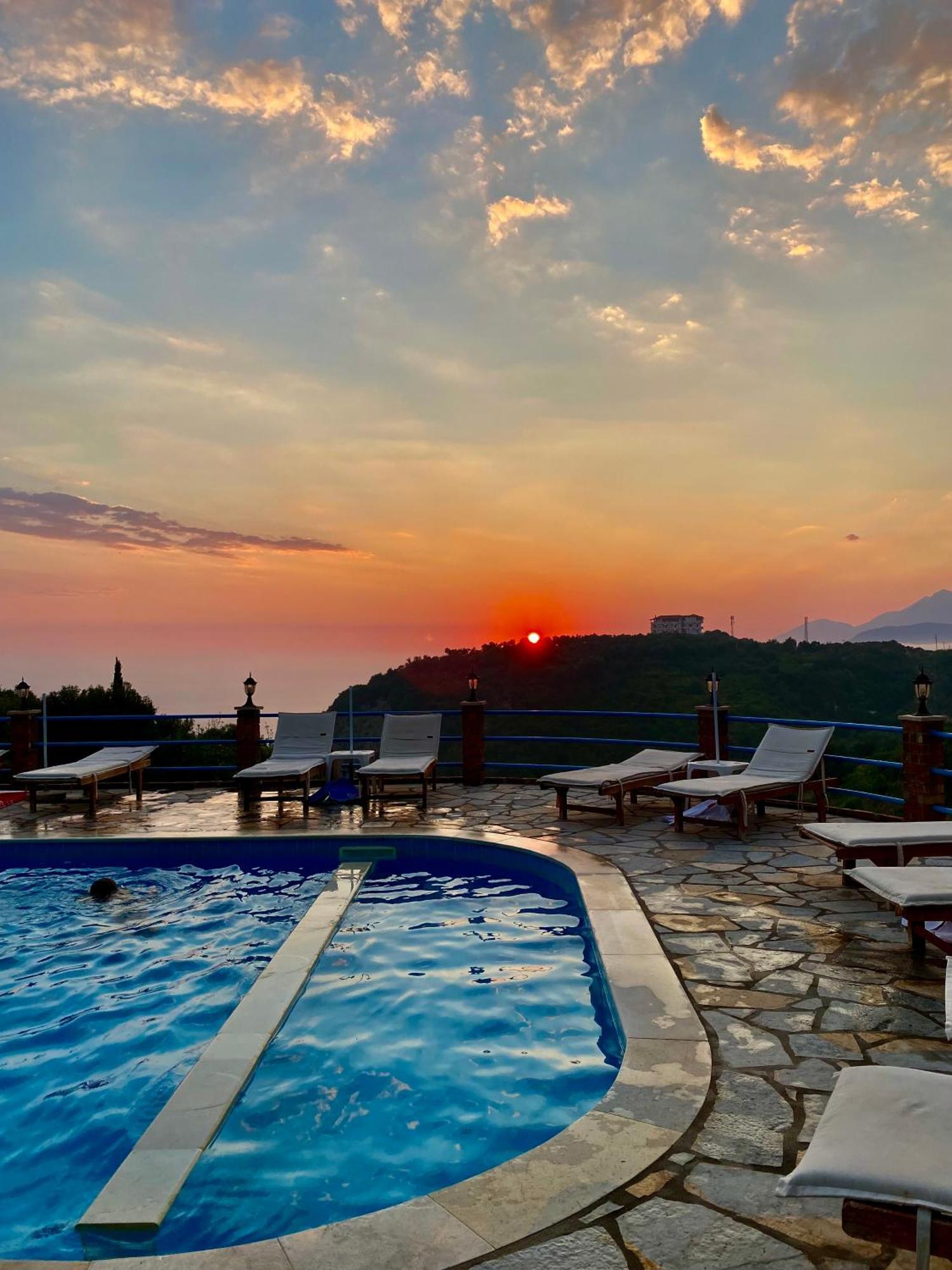 Itaka Summer Rooms Lukova Buitenkant foto